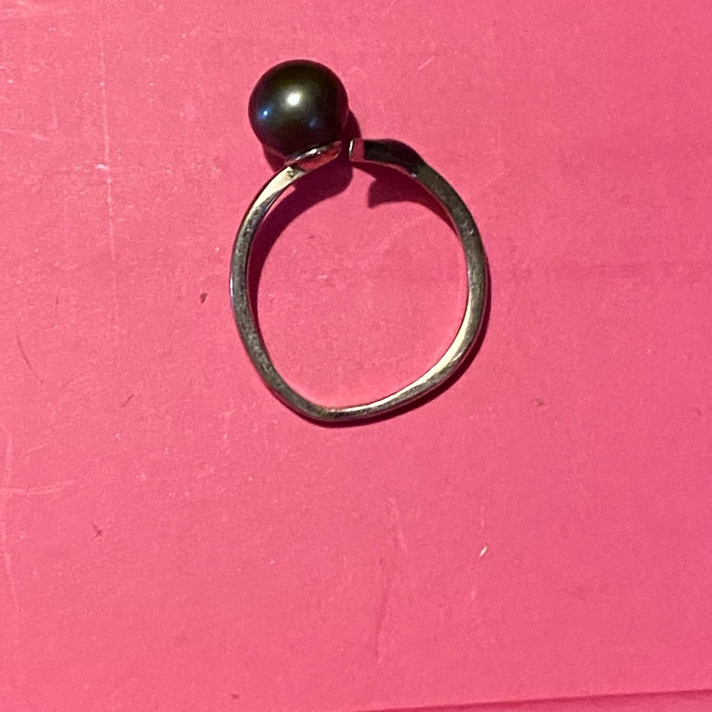 Pearl Ring - Picture 2 of 2
